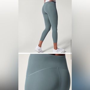 Booty Boost Leggings 7/8 Size M NWOT- Sage Green SPANX